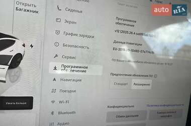 Седан Tesla Model 3 2022 в 