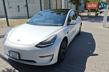 Седан Tesla Model 3 2020 в 