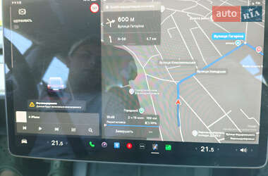 Седан Tesla Model 3 2020 в 