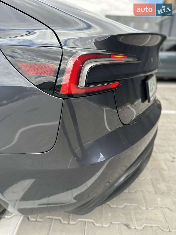 Седан Tesla Model 3 2024 в Києві