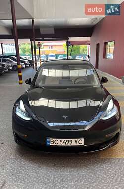 Седан Tesla Model 3 2019 в 