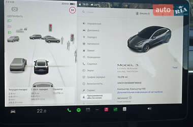 Седан Tesla Model 3 2022 в 