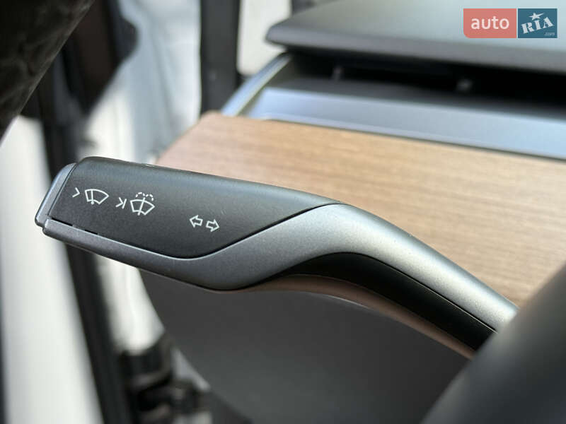 Седан Tesla Model 3 2020 в Дрогобыче