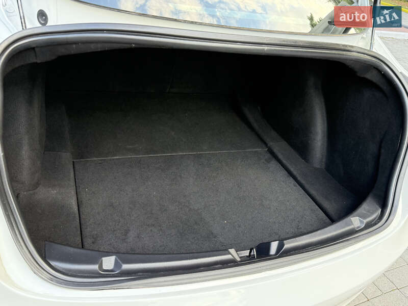 Седан Tesla Model 3 2020 в Дрогобыче