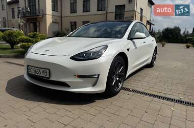 Седан Tesla Model 3 2022 в Стрые