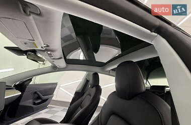 Седан Tesla Model 3 2019 в 