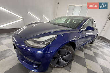Седан Tesla Model 3 2019 в 