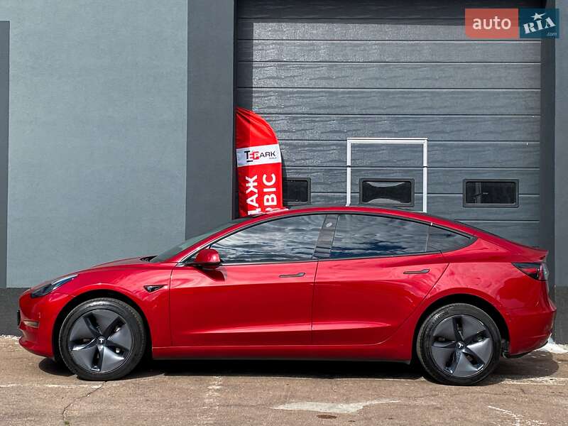 Седан Tesla Model 3 2018 в Києві