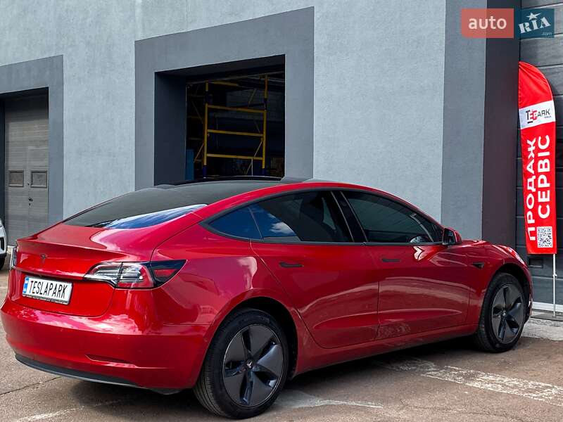 Седан Tesla Model 3 2018 в Києві
