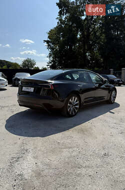 Седан Tesla Model 3 2024 в 