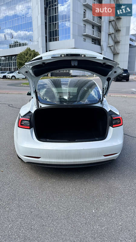 Седан Tesla Model 3 2023 в Киеве фото 6 Седан Tesla Model 3 2023 в Киеве