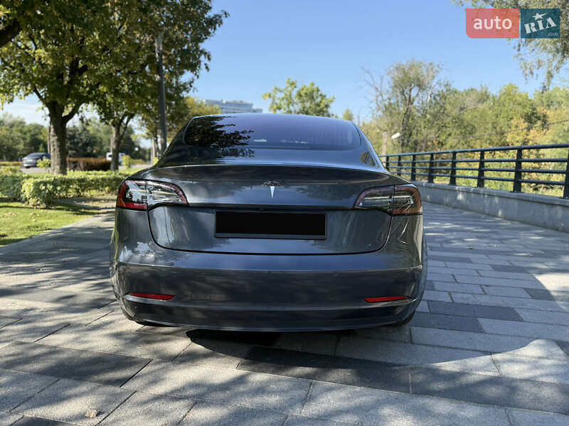 Седан Tesla Model 3 2019 в Днепре