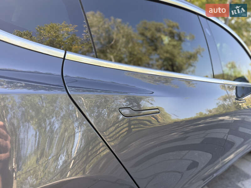 Седан Tesla Model 3 2019 в Днепре