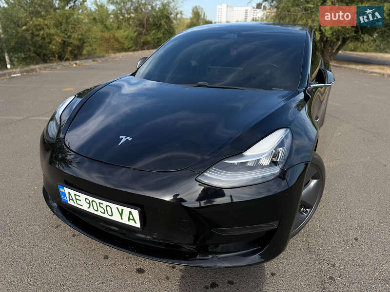 Седан Tesla Model 3 2019 в Кривому Розі