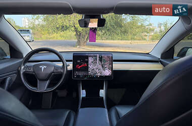 Седан Tesla Model 3 2019 в 