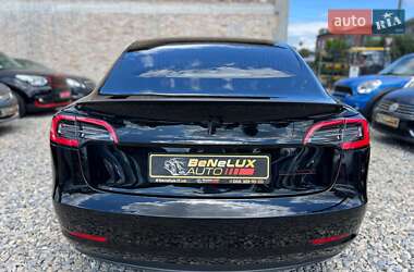 Седан Tesla Model 3 2018 в 