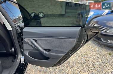 Седан Tesla Model 3 2018 в 