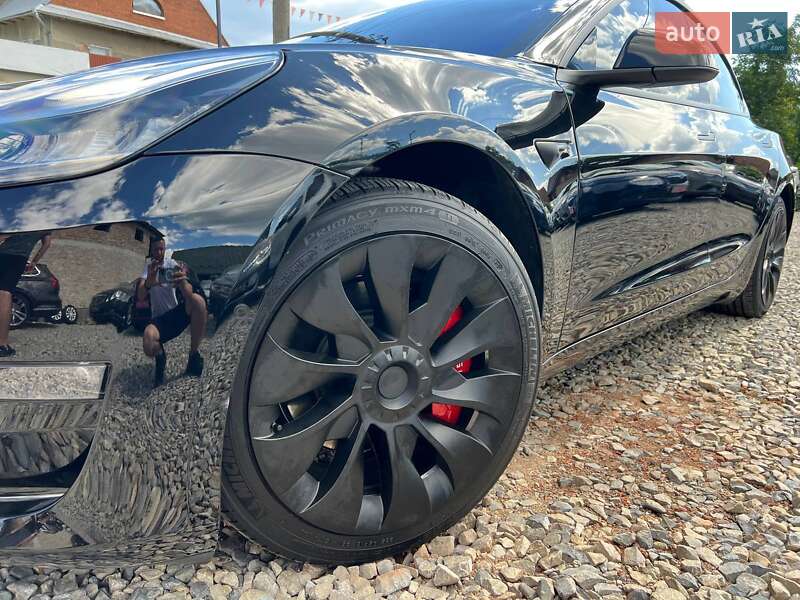 Седан Tesla Model 3 2018 в Коломиї
