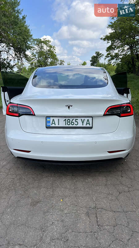 Tesla Model 3 2021