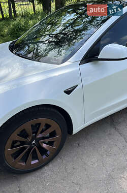 Седан Tesla Model 3 2021 в 