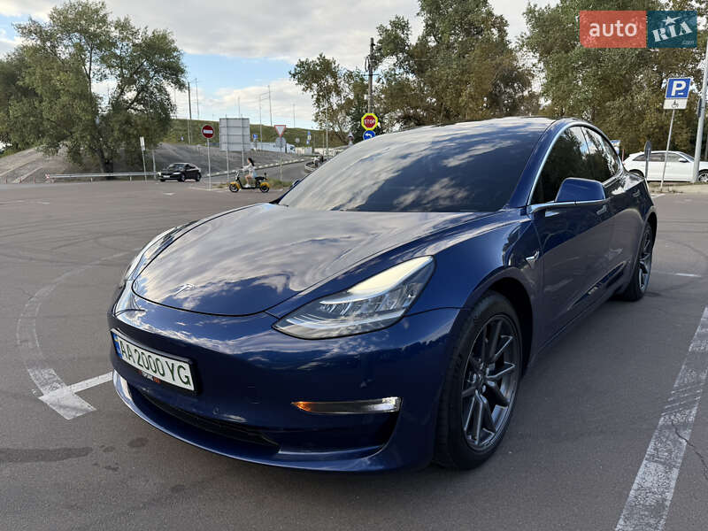 Tesla Model 3 2019