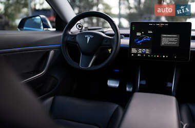 Седан Tesla Model 3 2019 в 