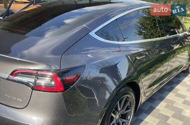 Седан Tesla Model 3 2018 в 