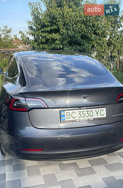 Седан Tesla Model 3 2018 в 