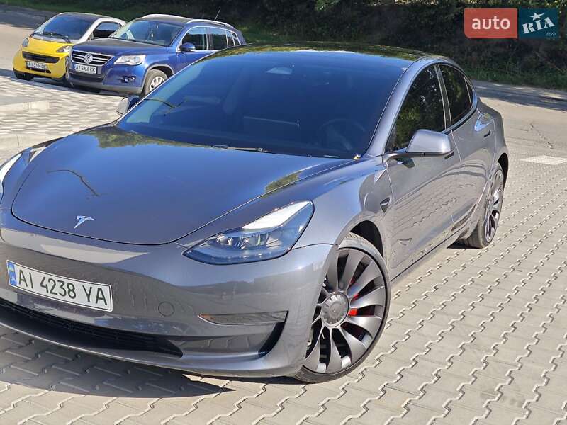 Седан Tesla Model 3 2023 в Фастові