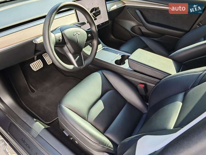 Седан Tesla Model 3 2023 в Фастові