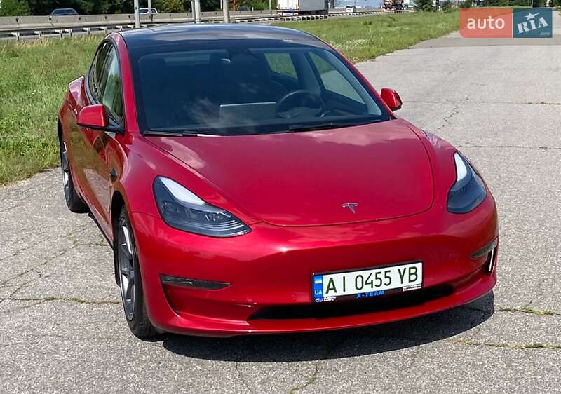 Седан Tesla Model 3 2022 в Киеве