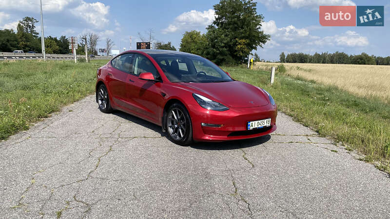 Седан Tesla Model 3 2022 в Києві