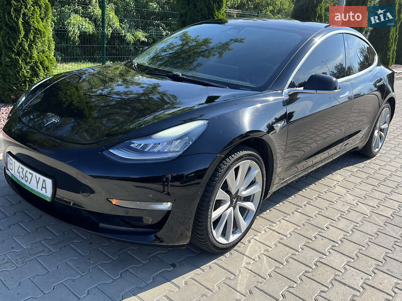 Седан Tesla Model 3 2019 в Кременчуге