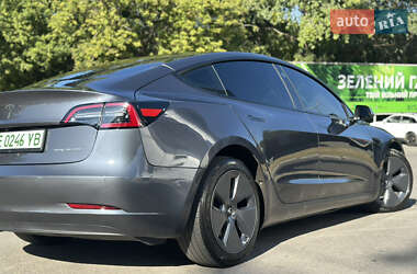 Седан Tesla Model 3 2022 в 