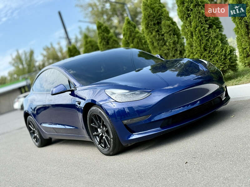 Tesla Model 3 2020