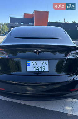 Седан Tesla Model 3 2018 в 