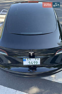 Седан Tesla Model 3 2018 в 