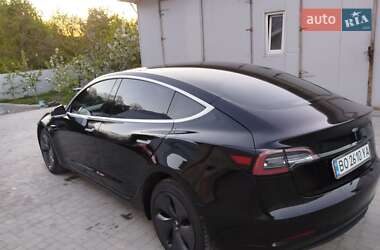 Седан Tesla Model 3 2019 в 