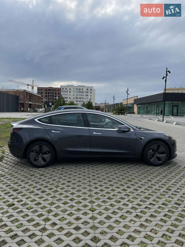Седан Tesla Model 3 2019 в Хмельницком