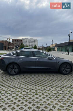 Седан Tesla Model 3 2019 в 