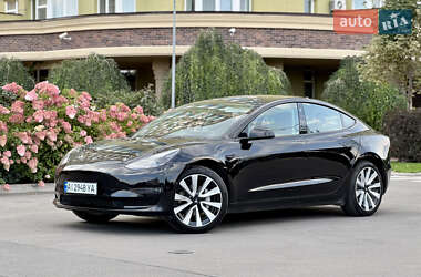 Седан Tesla Model 3 2022 в Киеве