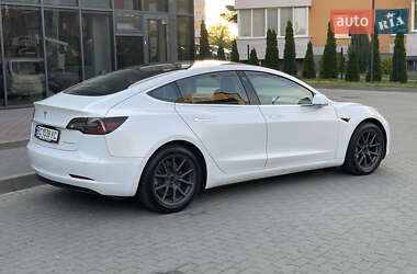 Седан Tesla Model 3 2019 в 