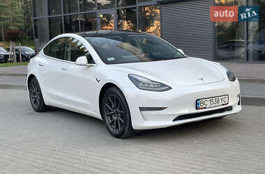 Седан Tesla Model 3 2019 в 