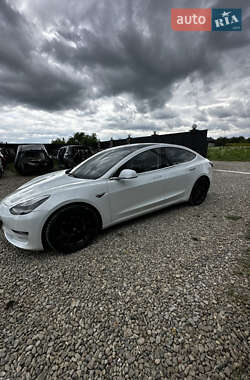 Седан Tesla Model 3 2019 в 