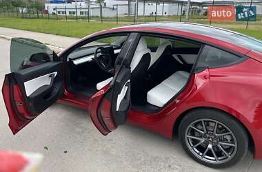 Седан Tesla Model 3 2020 в 