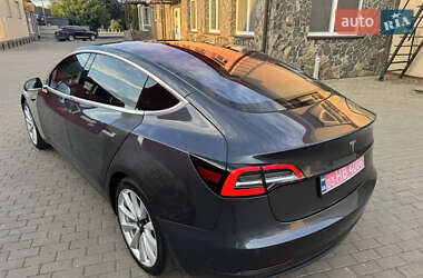 Седан Tesla Model 3 2017 в 