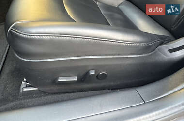 Седан Tesla Model 3 2017 в 