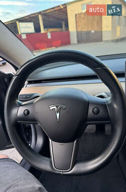Седан Tesla Model 3 2017 в 