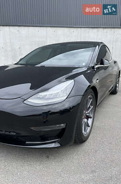 Седан Tesla Model 3 2018 в 