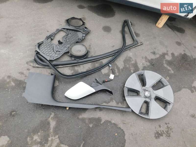 Седан Tesla Model 3 2021 в Хмельницком